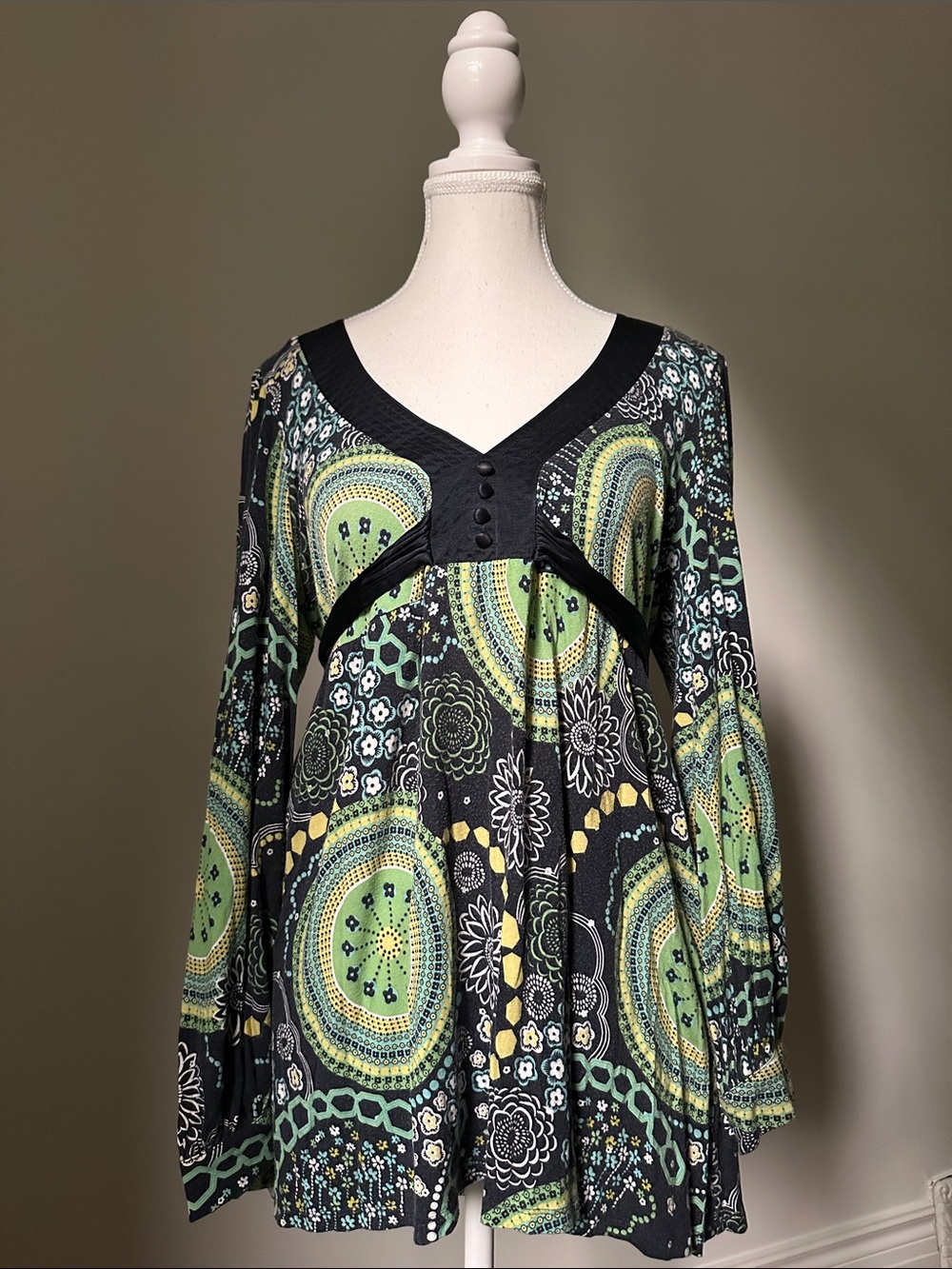 GUESS Y2K Floral Boho Preppy‎ Tie Back Babydoll Vneck Long Sleeve Medium